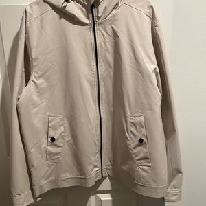 Perry Ellis Large windbreaker worn once. Great quality.